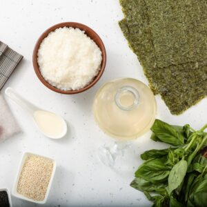 Secos: arroz, algas, vinagre
