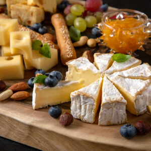 Quesos Europeos: Manchego, parmesano, camembert, edan, y otros